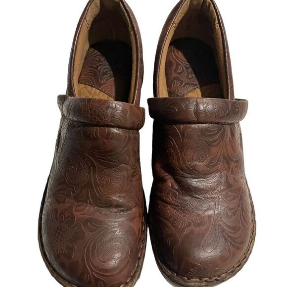 Bolo by Born Brown Tooled Vegan Leather‎ Clogs - Size 7.5 - Picture 1 of 8